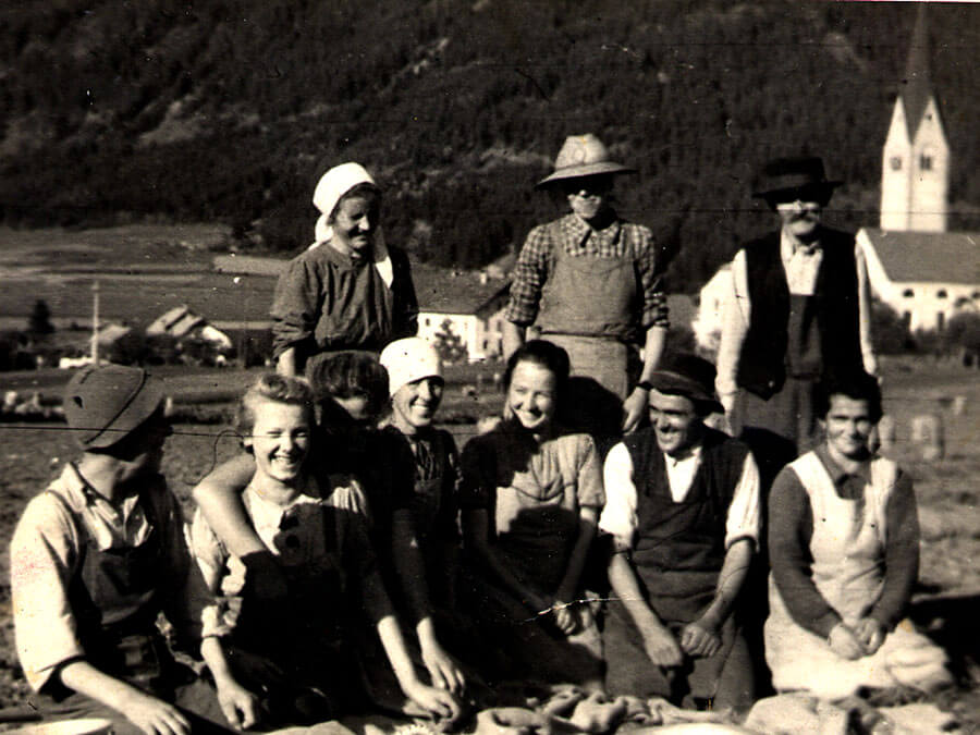 Detail - historical picture - Obermairhof in Valdaora