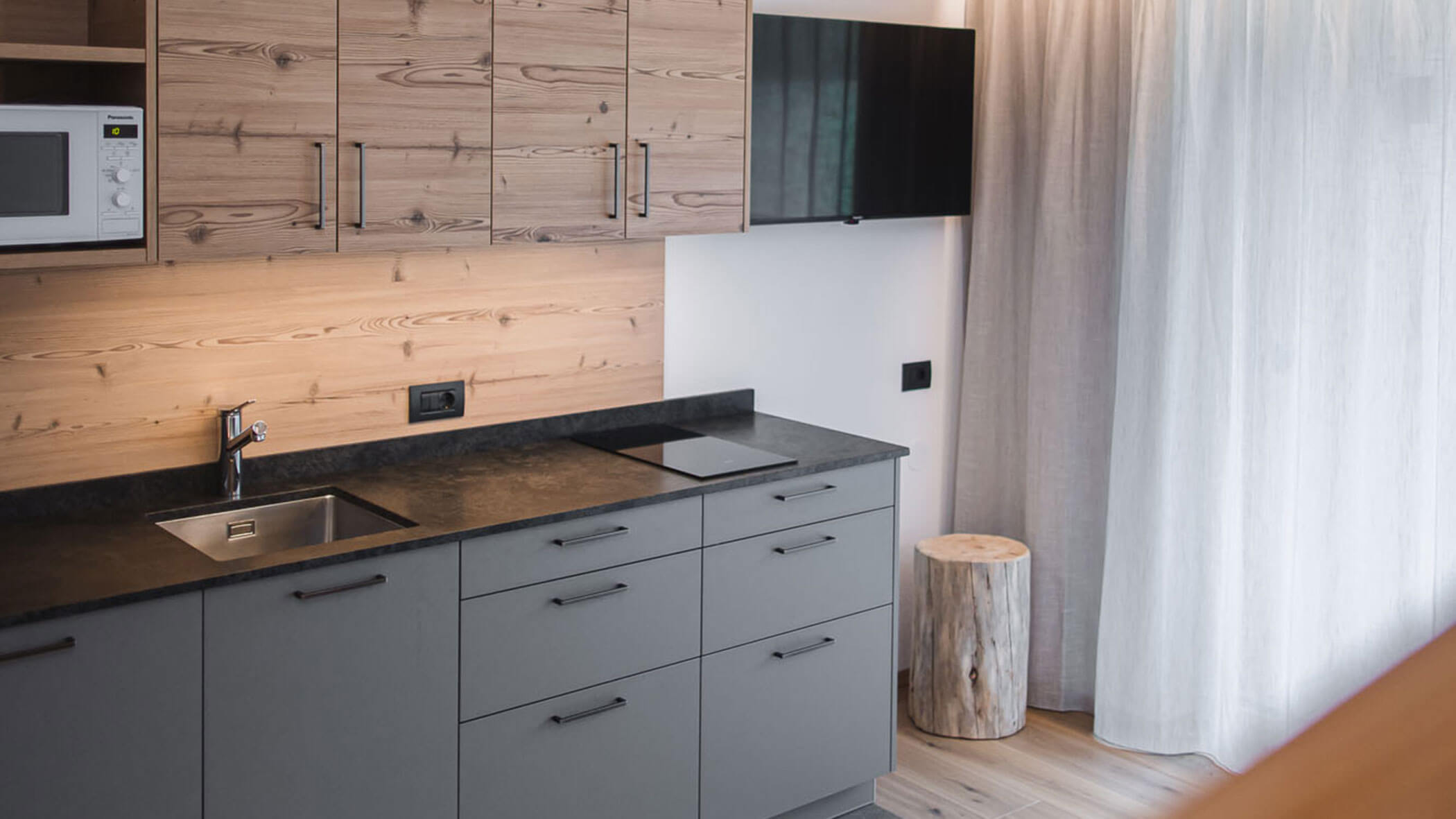 Holiday apartment - detail of kitchen - Obermairhof in Valdaora