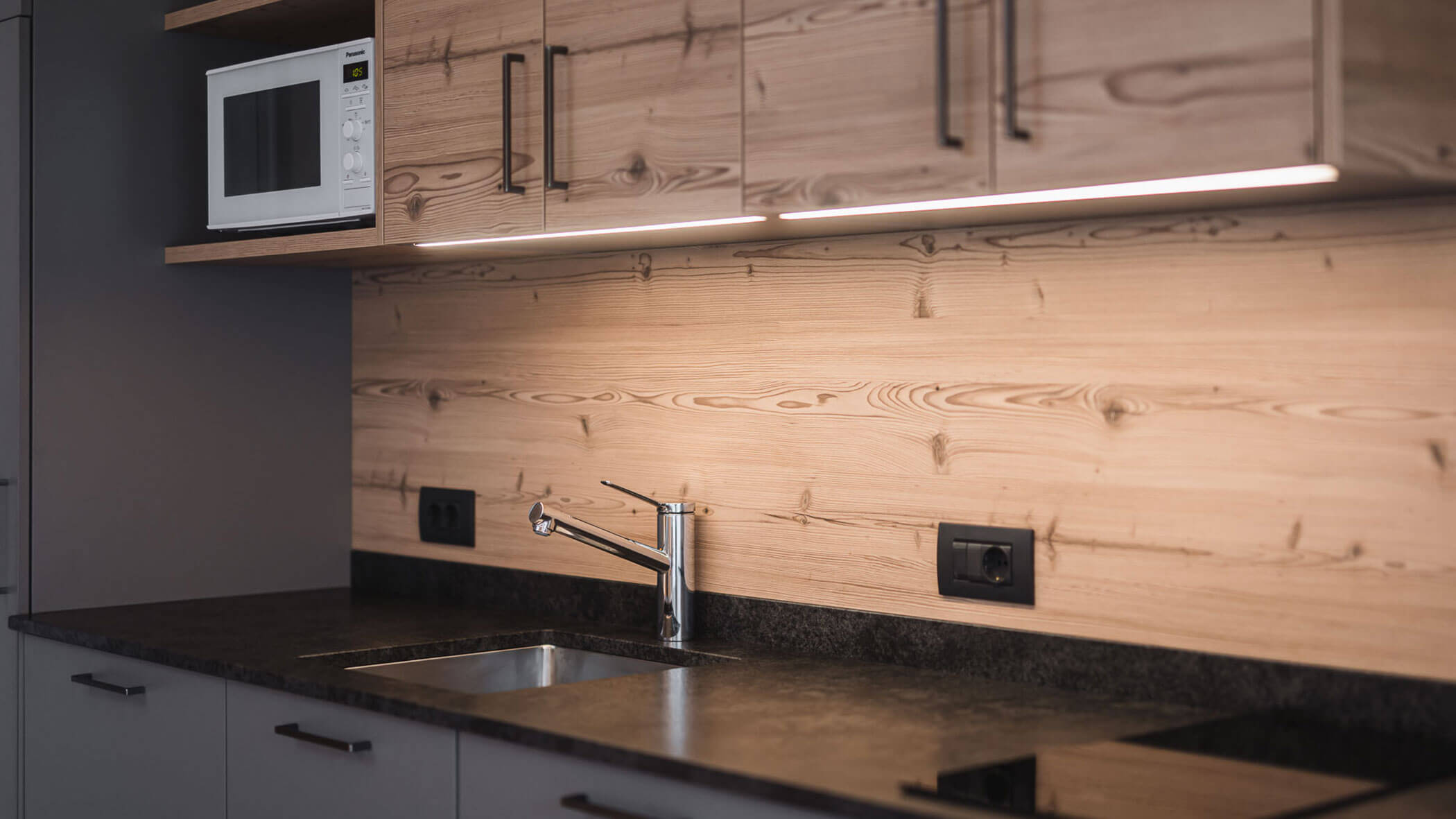 Holiday apartment - detail of kitchen sink - Obermairhof in Valdaora
